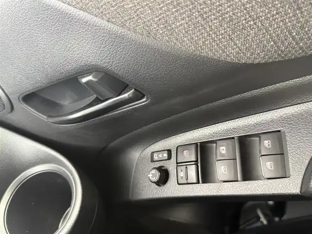 トヨタ シエンタ X 愛知県 2021(令3)年 2.9万km シルバーマイカM トヨタセーフティセンス/　・プリクラッシュセーフティ/　・レーンキープアシスト/片側パワースライドドア/純正ナビ/　（BT/フルセグTV/CD）/ビルトインETC/前方ドラレコ/バックカメラ/オートライト/オートハイビーム