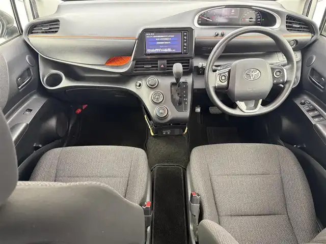 トヨタ シエンタ X 愛知県 2021(令3)年 2.9万km シルバーマイカM トヨタセーフティセンス/　・プリクラッシュセーフティ/　・レーンキープアシスト/片側パワースライドドア/純正ナビ/　（BT/フルセグTV/CD）/ビルトインETC/前方ドラレコ/バックカメラ/オートライト/オートハイビーム