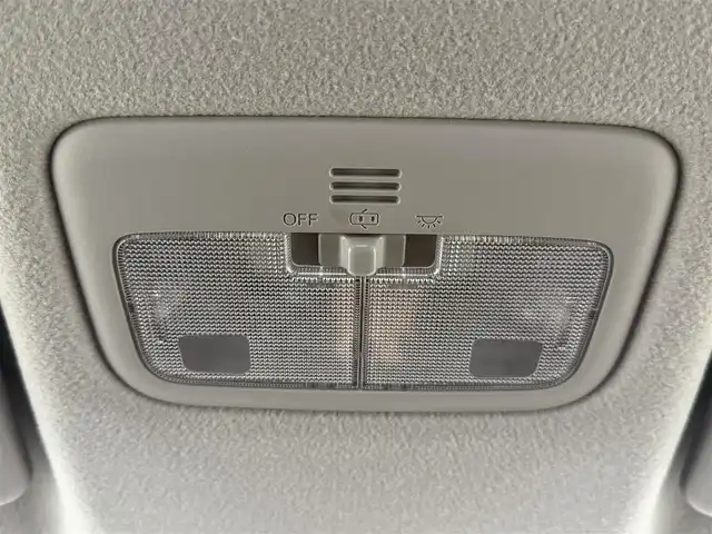 トヨタ シエンタ X 愛知県 2021(令3)年 2.9万km シルバーマイカM トヨタセーフティセンス/　・プリクラッシュセーフティ/　・レーンキープアシスト/片側パワースライドドア/純正ナビ/　（BT/フルセグTV/CD）/ビルトインETC/前方ドラレコ/バックカメラ/オートライト/オートハイビーム