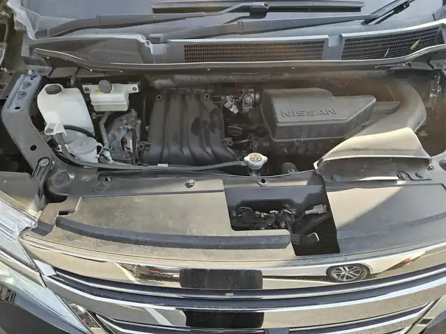 日産 セレナ ライダー BラインS HVAセーフ 福岡県 2015(平27)年 7.9万km ダイヤモンドブラック 純正ナビ/フルセグTV/両側パワースライドドア/専用アラウンドビューモニター/ビルトインETC/クルーズコントロール/フロント/バックソナー/衝突被害軽減ブレーキ/車線逸脱警報/踏み間違い衝突防止アシスト/LEDヘッドランプ/デュアルオートエアコン/革巻きステアリング/2列目折り畳み式パーソナルテーブル/純正16インチアルミホイール/スマートキー/イモビライザー/プッシュエンジンスターター/禁煙車