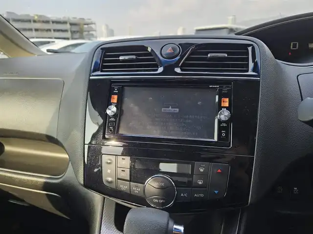 日産 セレナ ライダー BラインS HVAセーフ 福岡県 2015(平27)年 7.9万km ダイヤモンドブラック 純正ナビ/フルセグTV/両側パワースライドドア/専用アラウンドビューモニター/ビルトインETC/クルーズコントロール/フロント/バックソナー/衝突被害軽減ブレーキ/車線逸脱警報/踏み間違い衝突防止アシスト/LEDヘッドランプ/デュアルオートエアコン/革巻きステアリング/2列目折り畳み式パーソナルテーブル/純正16インチアルミホイール/スマートキー/イモビライザー/プッシュエンジンスターター/禁煙車