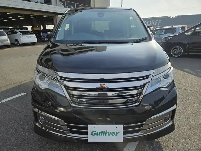 日産 セレナ ライダー BラインS HVAセーフ 福岡県 2015(平27)年 7.9万km ダイヤモンドブラック 純正ナビ/フルセグTV/両側パワースライドドア/専用アラウンドビューモニター/ビルトインETC/クルーズコントロール/フロント/バックソナー/衝突被害軽減ブレーキ/車線逸脱警報/踏み間違い衝突防止アシスト/LEDヘッドランプ/デュアルオートエアコン/革巻きステアリング/2列目折り畳み式パーソナルテーブル/純正16インチアルミホイール/スマートキー/イモビライザー/プッシュエンジンスターター/禁煙車