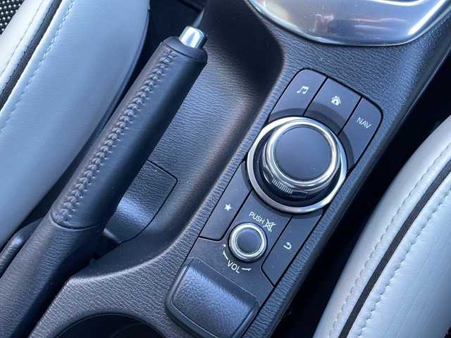 マツダ デミオ XD ツーリング Lパッケージ 福島県 2017(平29)年 4.4万km ジェットブラックマイカ 4WD 純正ナビ フルセグTV Bluetooth バックカメラ 衝突軽減ブレーキ オートクルーズ シートヒーター LEDヘッドライト パドルシフト ハーフレザーシート 横滑り防止 スマートキー