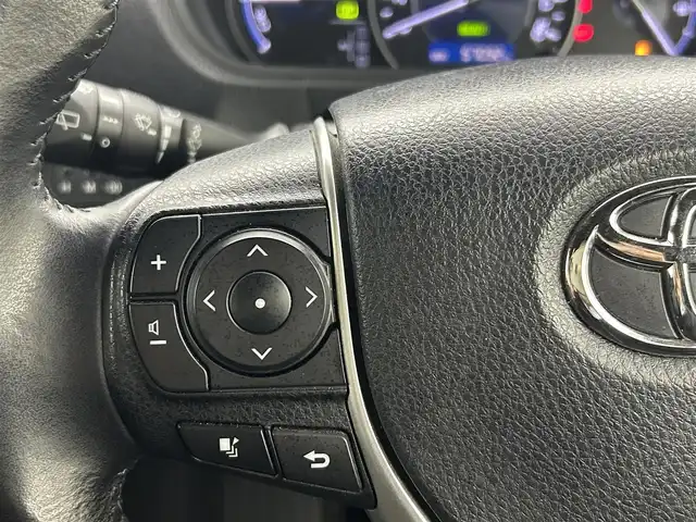 トヨタ ヴォクシー ハイブリッド ZS 煌Ⅱ 熊本県 2020(令2)年 5.7万km ブラック 禁煙車　/純正９インチナビ（ＣＤ・ＤＶＤ・フルセグ・ＢＴ・ＳＤ・ＵＳＢ・HDMI）/バックカメラ　/社外前後ドライブレコーダー　/純正フリップダウンモニター/ビルトインＥＴＣ２．０　/両側パワースライドドア　/クルーズコントロール/衝突軽減ブレーキ/横滑り防止/アイドリングストップ/前席シートヒーター/純正フロアマット/純正16インチAW/オートライト/オートマチックハイビーム/LEDヘッドライト/フォグライト/スマートキー/プッシュスタート/スペアキー1本