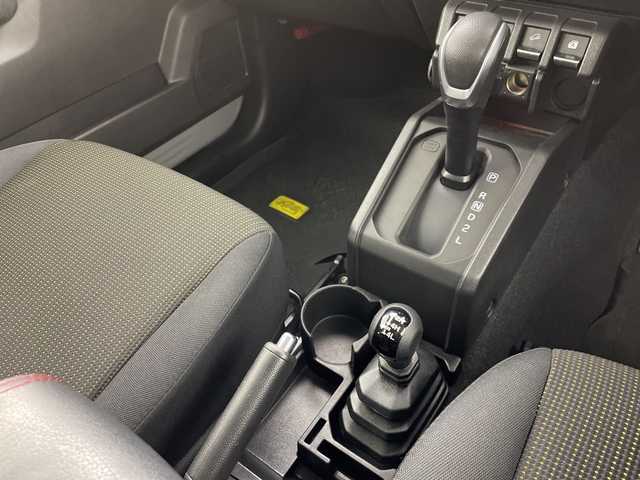 スズキ ジムニー XC 群馬県 2022(令4)年 2.4万km ミディアムグレー ４ＷＤターボ　アルパイン９型ディスプレイオーディオ　ＥＴＣ　ドラレコ　電子ミラー　衝突被害軽減システム　シートヒーター　クルーズコントロール　ダウンヒルアシスト　ＪＩＭＫＥＮＴＡＣマフラー　禁煙車