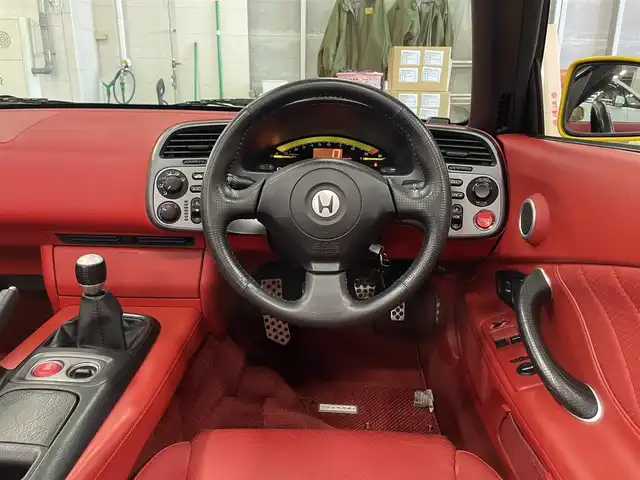 ホンダ Ｓ２０００ 千葉県 2001(平13)年 3.3万km インディイエローパール Y52P:インディイエローパール/OPレッドインテリア/レッドレザー/CE28N17インチAW/ガラススクリーン/レイズCE28N17インチAW/HIDヘッドライト/保証書/取扱説明書/スペアキー有