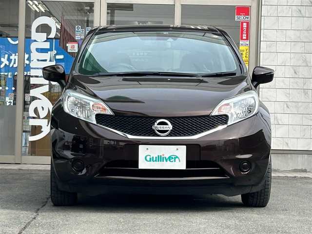 日産 ノート X FOUR 岩手県 2016(平28)年 8.9万km インペリアルアンバーP 衝突軽減装置 /純正エンジンスターター/プッシュスタート /スマートキー×2 /純正オーディオ /オートライト /リアワイパー/ドアバイザー /フロアマット/社外シートカバー /電格ミラー/横滑り防止装置 /保証書　取説