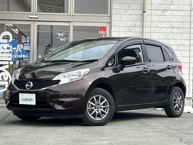 日産 ノート X FOUR 岩手県 2016(平28)年 8.9万km インペリアルアンバーP 衝突軽減装置 /純正エンジンスターター/プッシュスタート /スマートキー×2 /純正オーディオ /オートライト /リアワイパー/ドアバイザー /フロアマット/社外シートカバー /電格ミラー/横滑り防止装置 /保証書　取説