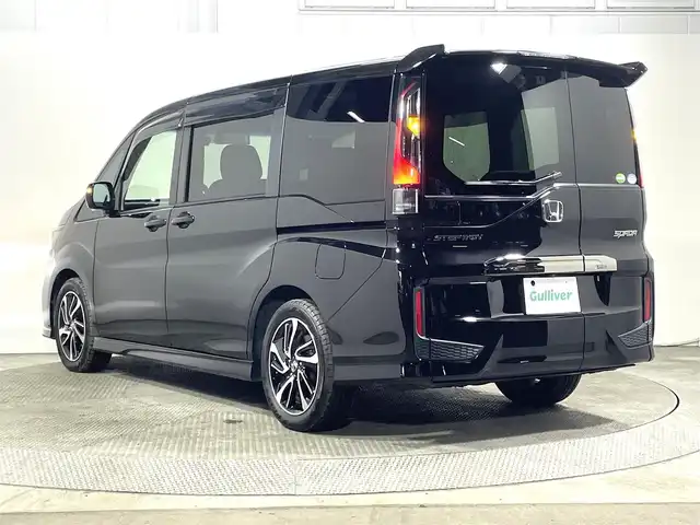 ホンダ ステップワゴン スパーダ クルスピセンシング 大阪府 2017(平29)年 5.5万km プレミアムスパークルブラックパール 純正ナビ(フルセグ/DVD再生/Bluetooth) 衝突軽減 後席モニター 両側パワースライドドア バックカメラ ETC レーダークルコン ハーフレザー シートヒーター ドラレコ パドルシフト
