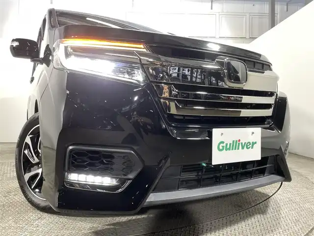 ホンダ ステップワゴン スパーダ クルスピセンシング 大阪府 2017(平29)年 5.5万km プレミアムスパークルブラックパール 純正ナビ(フルセグ/DVD再生/Bluetooth) 衝突軽減 後席モニター 両側パワースライドドア バックカメラ ETC レーダークルコン ハーフレザー シートヒーター ドラレコ パドルシフト