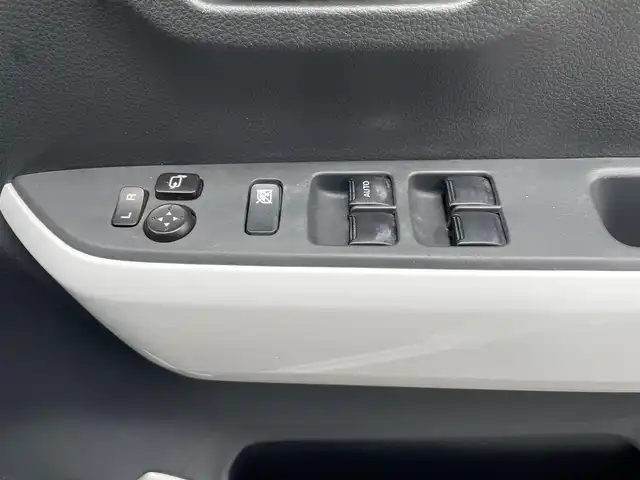 スズキ ハスラー G 富山県 2018(平30)年 7.4万km ピュアホワイトP 〇社外メモリナビ/〇フルセグTV/〇レーダーブレーキサポート/〇アイドリングストップシステム/〇シートヒーター/〇ベンチシート/〇LEDヘッドライト/〇社外１4インチアルミ（スタッドレス）/〇ウレタン製ステアリング/〇キーレス/プッシュスタート/〇禁煙車/〇純正ホイール付夏タイヤ4本有