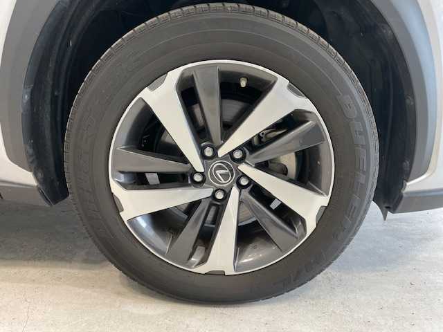 レクサス ＮＸ 300h Iパッケージ 宮城県 2018(平30)年 4.2万km プラチナムシルバーメタリック 純正SDナビ/レクサスセーフティーセンスプラス/・プリクラッシュセーフティシステム（衝突回避支援、被害軽減）/・レーンディパーチャーアラート/・キーピングアシスト/・オートマチック＆アダプティブハイビームシステム/・レーダークルーズコントロール/ブレーキホールド/パドルシフト/バックカメラ/コーナーセンサー/プッシュスタート/ETC2.0/ステアリングヒーター/レザーシート/シートメモリー/シートヒーター/3眼LEDヘッドライト/純正アルミ/純正フロアマット