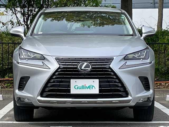 レクサス ＮＸ 300h Iパッケージ 宮城県 2018(平30)年 4.2万km プラチナムシルバーメタリック 純正SDナビ/レクサスセーフティーセンスプラス/・プリクラッシュセーフティシステム（衝突回避支援、被害軽減）/・レーンディパーチャーアラート/・キーピングアシスト/・オートマチック＆アダプティブハイビームシステム/・レーダークルーズコントロール/ブレーキホールド/パドルシフト/バックカメラ/コーナーセンサー/プッシュスタート/ETC2.0/ステアリングヒーター/レザーシート/シートメモリー/シートヒーター/3眼LEDヘッドライト/純正アルミ/純正フロアマット