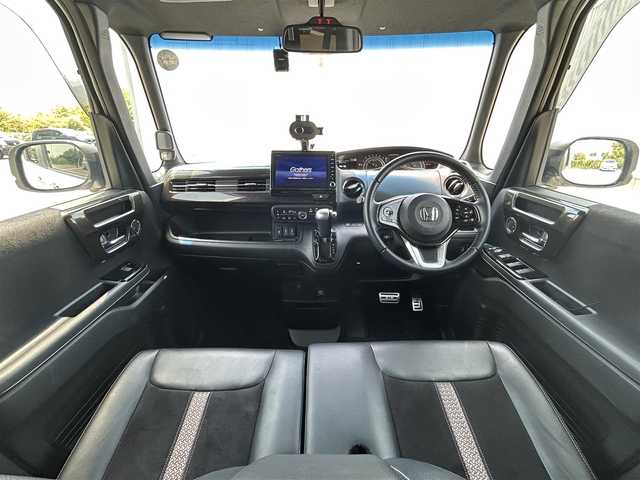ホンダ Ｎ ＢＯＸ カスタム G L ターボ ホンダセンシング 愛媛県 2018(平30)年 4.2万km プラチナホワイトパール 社外ナビ/両側パワースライドドア/パドルシフト/ハーフレザー/ドラレコ/オートライト/ETC/LED/コーナーセンサー後/Bカメラ/クルーズコントロール/純正フロアマット/純正１５AW/ベンチシート/横滑り防止装置/スマートキー/スペアキー/レーンキープアシスト/USB