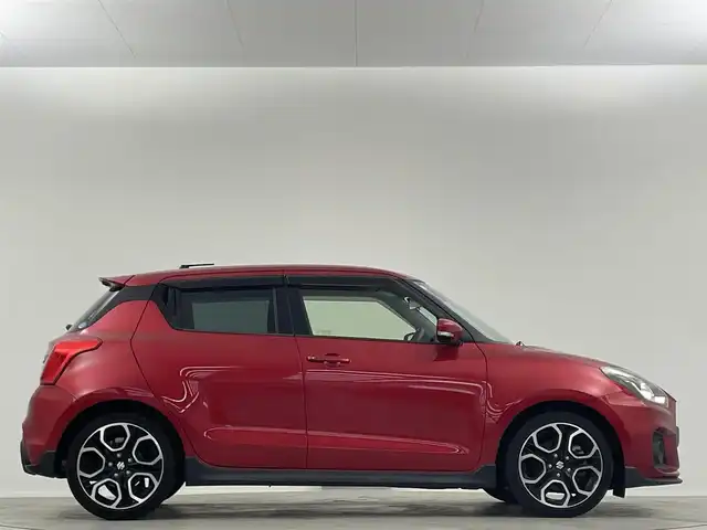 スズキ スイフト スポーツ セーフティPKG 埼玉県 2018(平30)年 4.9万km バーニングレッドPM 純正８インチナビ　フルセグＴＶ　Ｂｌｕｅｔｏｏｔｈ　全方位カメラ　シートヒーター　レーダークルーズコントロール　レーンアシスト　パドルシフト　衝突軽減システム　ドライブレコーダー　ビルトインＥＴＣ