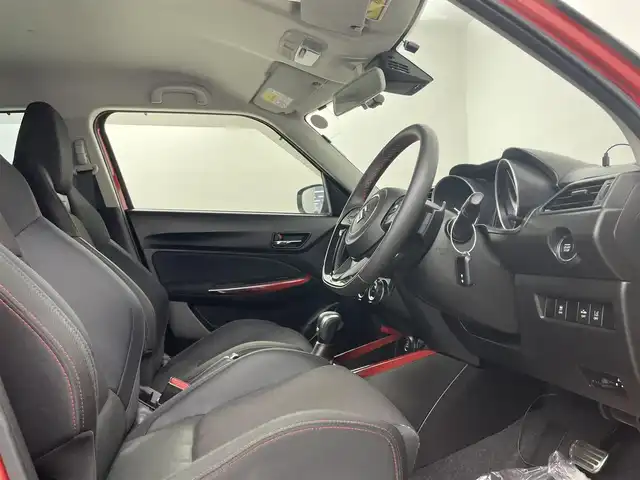 スズキ スイフト スポーツ セーフティPKG 埼玉県 2018(平30)年 4.9万km バーニングレッドPM 純正８インチナビ　フルセグＴＶ　Ｂｌｕｅｔｏｏｔｈ　全方位カメラ　シートヒーター　レーダークルーズコントロール　レーンアシスト　パドルシフト　衝突軽減システム　ドライブレコーダー　ビルトインＥＴＣ