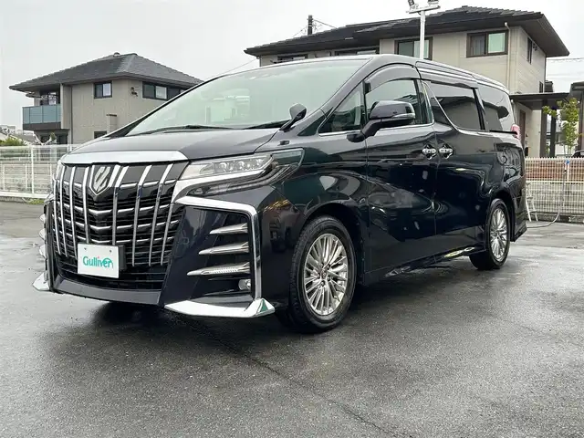 トヨタ アルファード S Cパッケージ 静岡県 2020(令2)年 4.6万km スパークリングブラックパールクリスタルシャイン エンジンスタートボタン/パワーステアリング/パワーウィンドウ/MTモード付AT/100V充電/スマートキー/スペアキー１本/クルーズコントロール/フリップダウンモニター/純正ETC2.0/USB入力端子/バックカメラ/純正メーカーOPメモリナビ（BT.フルセグ）/3列シート/サンルーフ/オットマン/電動リアゲート/フロアマット/D席N席パワーシート/レザーシート/D席N席シートヒーター/D席N席エアシート/両側パワースライドドア/純正アルミホイール/ABS/横滑り防止装置/コーナーセンサー前後/レーンキープアシスト/オートライト/オートマチックハイビーム/LEDヘッドライト/W+サイドエアバック/衝突軽減システム/ステアリングヒーター