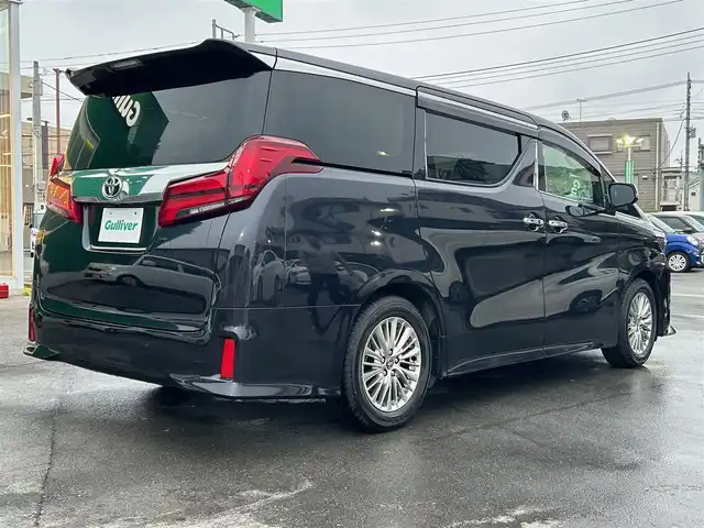 トヨタ アルファード S Cパッケージ 静岡県 2020(令2)年 4.6万km スパークリングブラックパールクリスタルシャイン エンジンスタートボタン/パワーステアリング/パワーウィンドウ/MTモード付AT/100V充電/スマートキー/スペアキー１本/クルーズコントロール/フリップダウンモニター/純正ETC2.0/USB入力端子/バックカメラ/純正メーカーOPメモリナビ（BT.フルセグ）/3列シート/サンルーフ/オットマン/電動リアゲート/フロアマット/D席N席パワーシート/レザーシート/D席N席シートヒーター/D席N席エアシート/両側パワースライドドア/純正アルミホイール/ABS/横滑り防止装置/コーナーセンサー前後/レーンキープアシスト/オートライト/オートマチックハイビーム/LEDヘッドライト/W+サイドエアバック/衝突軽減システム/ステアリングヒーター