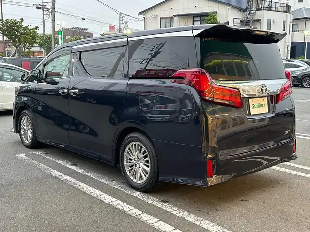トヨタ アルファード S Cパッケージ 静岡県 2020(令2)年 4.6万km スパークリングブラックパールクリスタルシャイン エンジンスタートボタン/パワーステアリング/パワーウィンドウ/MTモード付AT/100V充電/スマートキー/スペアキー１本/クルーズコントロール/フリップダウンモニター/純正ETC2.0/USB入力端子/バックカメラ/純正メーカーOPメモリナビ（BT.フルセグ）/3列シート/サンルーフ/オットマン/電動リアゲート/フロアマット/D席N席パワーシート/レザーシート/D席N席シートヒーター/D席N席エアシート/両側パワースライドドア/純正アルミホイール/ABS/横滑り防止装置/コーナーセンサー前後/レーンキープアシスト/オートライト/オートマチックハイビーム/LEDヘッドライト/W+サイドエアバック/衝突軽減システム/ステアリングヒーター
