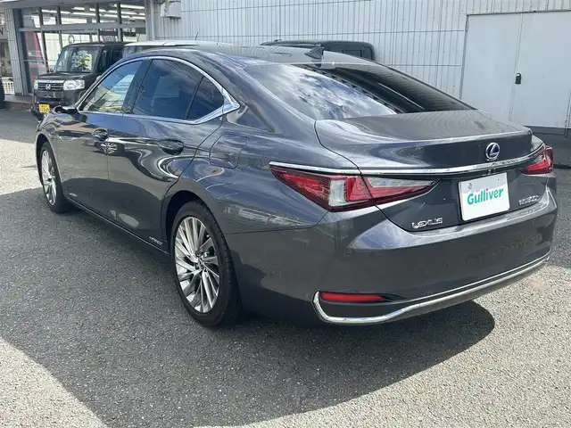 レクサス ＥＳ 300h バージョンL 福島県 2022(令4)年 0.4万km ソニッククロム ワンオーナー/純正ナビ（フルセグ/Buetooth/AM/FM/CD/DVD）/レーダークルーズコントロール/アラウンドビューモニター/デジタルアウターミラー/ドライブレコーダー（前後）/ビルドイン2.0ETC/パワーシート（D/N）/シートヒーター/エアーシート（D/N）/ハンドルヒーター/パドルシフト/電動パーキングブレーキ/オートLEDライト/サンルーフ/車線逸脱防止/プリクラッシュセーフティ/パワーバックドア/スペアキー×２/純正フロアマット/車両取扱説明書/保証書