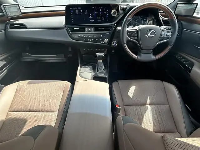 レクサス ＥＳ 300h バージョンL 福島県 2022(令4)年 0.4万km ソニッククロム ワンオーナー/純正ナビ（フルセグ/Buetooth/AM/FM/CD/DVD）/レーダークルーズコントロール/アラウンドビューモニター/デジタルアウターミラー/ドライブレコーダー（前後）/ビルドイン2.0ETC/パワーシート（D/N）/シートヒーター/エアーシート（D/N）/ハンドルヒーター/パドルシフト/電動パーキングブレーキ/オートLEDライト/サンルーフ/車線逸脱防止/プリクラッシュセーフティ/パワーバックドア/スペアキー×２/純正フロアマット/車両取扱説明書/保証書