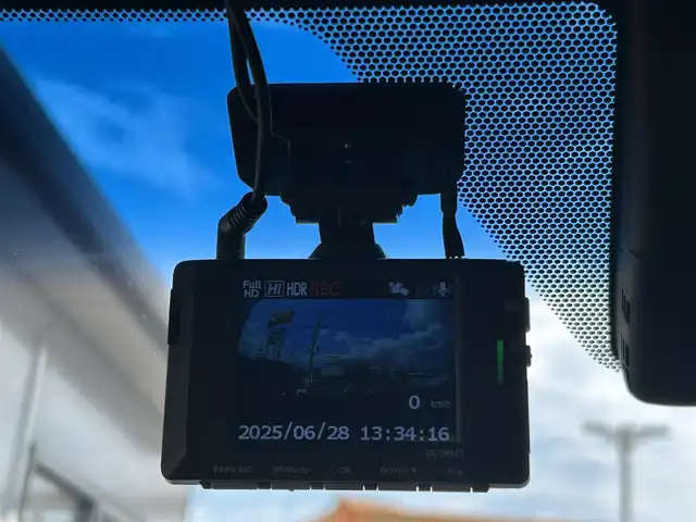 レクサス ＥＳ 300h バージョンL 福島県 2022(令4)年 0.4万km ソニッククロム ワンオーナー/サンルーフ/純正メモリナビ/　【フルセグ/CD/DVD/BT/MSV/SD/USB】/バックカメラ/全周囲カメラ/リアコントロールパネル/前席パワーシート/全席シートヒーター/前席エアシート/ステアリングスイッチ/パドルシフト/レーダークルーズコントロール/ステアリングヒーター/デジタルインナーミラー/デジタルアウターミラー/ビルトインETC2.0/ドライブレコーダー前後/レーンキープアシスト/パーキングアシスト/コーナーセンサー/パワーバックドア/ブラインドスポットモニター/ヘッドアップディスプレイ/衝突軽減システム/横滑り防止機能/LEDヘッドライト（AUTO機能付き）/　・フォグランプ/オートマチックハイビーム