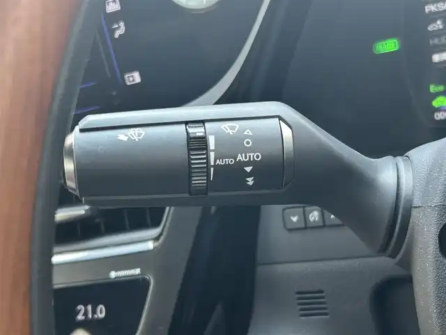 レクサス ＥＳ 300h バージョンL 福島県 2022(令4)年 0.4万km ソニッククロム ワンオーナー/サンルーフ/純正メモリナビ/　【フルセグ/CD/DVD/BT/MSV/SD/USB】/バックカメラ/全周囲カメラ/リアコントロールパネル/前席パワーシート/全席シートヒーター/前席エアシート/ステアリングスイッチ/パドルシフト/レーダークルーズコントロール/ステアリングヒーター/デジタルインナーミラー/デジタルアウターミラー/ビルトインETC2.0/ドライブレコーダー前後/レーンキープアシスト/パーキングアシスト/コーナーセンサー/パワーバックドア/ブラインドスポットモニター/ヘッドアップディスプレイ/衝突軽減システム/横滑り防止機能/LEDヘッドライト（AUTO機能付き）/　・フォグランプ/オートマチックハイビーム