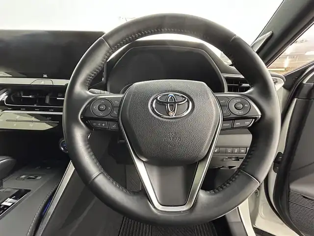 トヨタ ハリアー ハイブリッド Z レザーパッケージ 道央・札幌 2021(令3)年 2.7万km ホワイトパールクリスタルシャイン ・４WD/・モデリスタエアロ/・モデリスタ20インチAW/・JBLサウンド/・純正ディスプレイオーディオ/　BT/USB/Miracast/フルセグ/・パノラミックビューモニター/・デジタルインナーミラー/・ビルトインETC2.0/・AC100V/・トヨタセーフティセンス/・プリクラッシュセーフティ/・レーダークルーズコントロール/・レーンキープアシスト/・オートハイビーム/・クリアランスソナー/・BSM/・HUD/・RCTA/・RSA/・レザーシート/・前席パワーシート/・前席エア/シートヒーター/・パワーバックドア/・LEDヘッドライト/・フォグライト/・オートライト/・プッシュスタート/・スマートキー/・純正フロアマット/・ドアバイザー