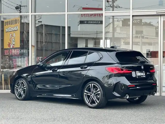 ＢＭＷ ＢＭＷ １１８ｄ Mスポーツ EDジョイ+ 福岡県 2020(令2)年 1.4万km サファイアブラックP 純正ナビ　/バックカメラ　/前後クリアランスソナー　/ハーフレザーシート　/パワーシート　/ＡＣＣ　/ＢＳＭ　/レーンキープ　/ＣａｒＰｌａｙ　/ワイヤレス充電　/パワーバックドア　/ＬＥＤライト　/スマートキー　/ＥＴＣ