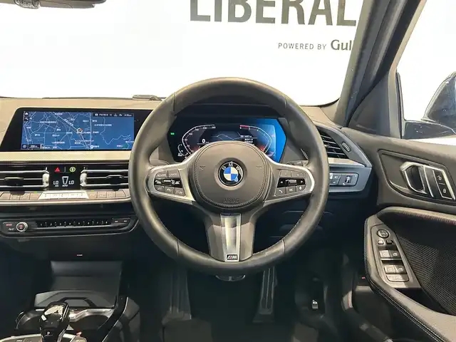 ＢＭＷ ＢＭＷ １１８ｄ Mスポーツ EDジョイ+ 福岡県 2020(令2)年 1.4万km サファイアブラックP 純正ナビ　/バックカメラ　/前後クリアランスソナー　/ハーフレザーシート　/パワーシート　/ＡＣＣ　/ＢＳＭ　/レーンキープ　/ＣａｒＰｌａｙ　/ワイヤレス充電　/パワーバックドア　/ＬＥＤライト　/スマートキー　/ＥＴＣ