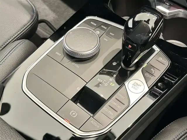 ＢＭＷ ＢＭＷ １１８ｄ Mスポーツ EDジョイ+ 福岡県 2020(令2)年 1.4万km サファイアブラックP 純正ナビ　/バックカメラ　/前後クリアランスソナー　/ハーフレザーシート　/パワーシート　/ＡＣＣ　/ＢＳＭ　/レーンキープ　/ＣａｒＰｌａｙ　/ワイヤレス充電　/パワーバックドア　/ＬＥＤライト　/スマートキー　/ＥＴＣ