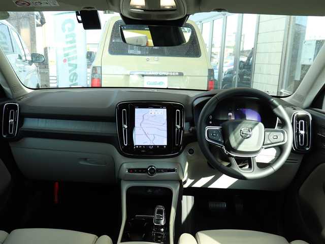 ボルボ ボルボ ＸＣ４０ アルティメット B4 AWD 神奈川県 2022(令4)年 0.2万km パール ワンオーナー/純正ナビ/全周囲バックカメラ/アイドリングストップ/クルーズコントロール/ドアバイザー/プッシュスタート/パワーバックドア/ETC2.0/LEDヘッドライト/ドラレコ（前後）/保証書/スペアスマートキー