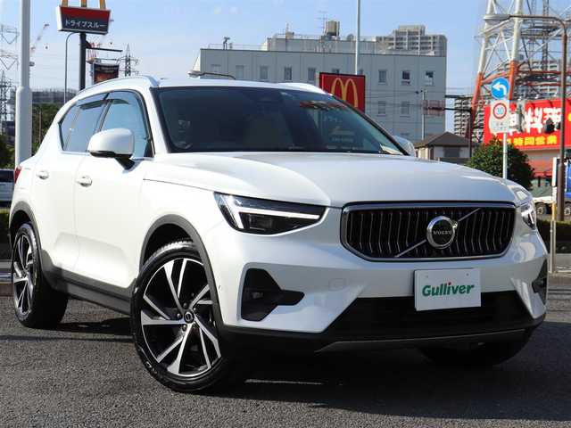 ボルボ ボルボ ＸＣ４０ アルティメット B4 AWD 神奈川県 2022(令4)年 0.2万km パール ワンオーナー/純正ナビ/全周囲バックカメラ/アイドリングストップ/クルーズコントロール/ドアバイザー/プッシュスタート/パワーバックドア/ETC2.0/LEDヘッドライト/ドラレコ（前後）/保証書/スペアスマートキー