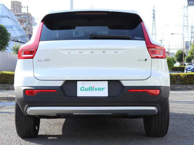 ボルボ ボルボ ＸＣ４０ アルティメット B4 AWD 神奈川県 2022(令4)年 0.2万km パール ワンオーナー/純正ナビ/全周囲バックカメラ/アイドリングストップ/クルーズコントロール/ドアバイザー/プッシュスタート/パワーバックドア/ETC2.0/LEDヘッドライト/ドラレコ（前後）/保証書/スペアスマートキー