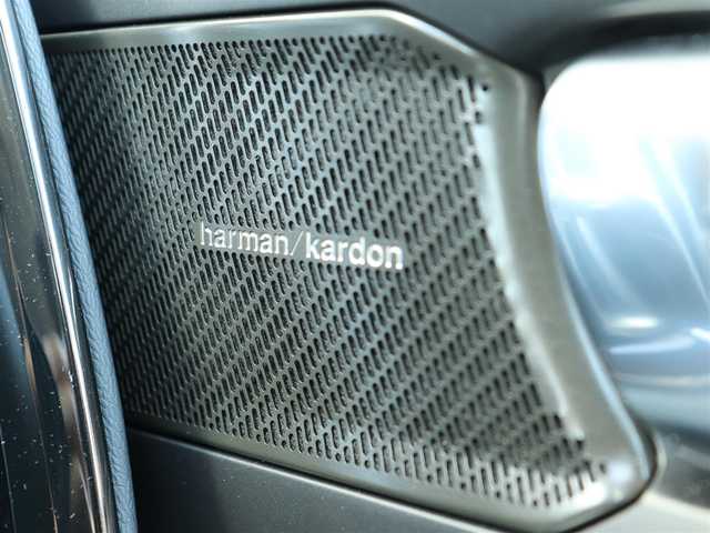 ボルボ ボルボ ＸＣ４０ アルティメット B4 AWD 神奈川県 2022(令4)年 0.2万km パール ワンオーナー/純正ナビ/全周囲バックカメラ/アイドリングストップ/クルーズコントロール/ドアバイザー/プッシュスタート/パワーバックドア/ETC2.0/LEDヘッドライト/ドラレコ（前後）/保証書/スペアスマートキー