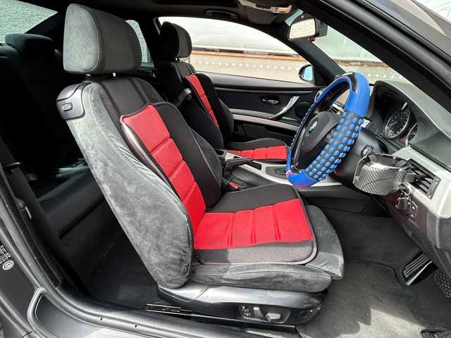 ＢＭＷ ３２０ｉ クーペ 大阪府 2009(平21)年 9.6万km スパークリンググラファイトM サンルーフ/純正１９インチAW/社外ナビフルセグTV/革巻きステアリング/クールボックス/前席パワーシート/純正ETC/スマートキー/スペアキー/保証書・取扱説明書
