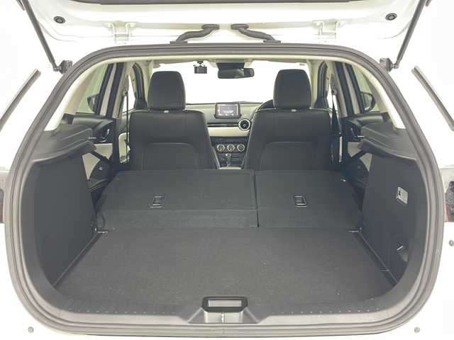 マツダ ＣＸ－３ XD エクスクルーシブモッズ 道央・札幌 2018(平30)年 4.7万km スノーフレイクホワイトパールマイカ ・純正ナビ&CD&DVD&BT/・360°ビューモニター/・i-ACTIVSENSE/・シティブレーキサポート/・ブラインドスポットモニター/・車線逸脱警報システム/・交通標識認識機能/・レーンキープアシスト/・クルーズコントロール/・パーキングセンサー/・アイドリングストップ/・社外前後ドライブレコーダー/・ビルトインETC/・ヘッドアップディスプレイ/・D席メモリ付きパワーシート/・前席シートヒーター/・レザーシート/・ステアリングヒーター/・ステアリングスイッチ/・革巻きステアリング/・パドルシフト/・オートワイパー/・ドアミラーヒーター/・プッシュスタート/・純正フロアマット/・LEDヘッドライト/・LEDフォグランプ/・オートライト/・オートマチックハイビーム/・スマートキー
