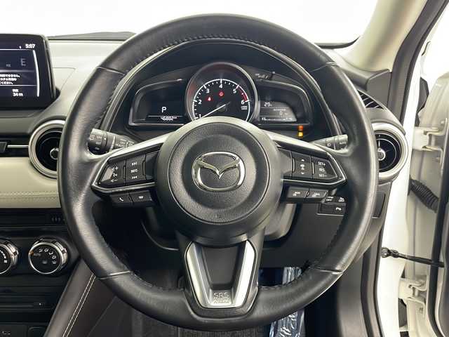 マツダ ＣＸ－３ XD エクスクルーシブモッズ 道央・札幌 2018(平30)年 4.7万km スノーフレイクホワイトパールマイカ ・純正ナビ&CD&DVD&BT/・360°ビューモニター/・i-ACTIVSENSE/・シティブレーキサポート/・ブラインドスポットモニター/・車線逸脱警報システム/・交通標識認識機能/・レーンキープアシスト/・クルーズコントロール/・パーキングセンサー/・アイドリングストップ/・社外前後ドライブレコーダー/・ビルトインETC/・ヘッドアップディスプレイ/・D席メモリ付きパワーシート/・前席シートヒーター/・レザーシート/・ステアリングヒーター/・ステアリングスイッチ/・革巻きステアリング/・パドルシフト/・オートワイパー/・ドアミラーヒーター/・プッシュスタート/・純正フロアマット/・LEDヘッドライト/・LEDフォグランプ/・オートライト/・オートマチックハイビーム/・スマートキー