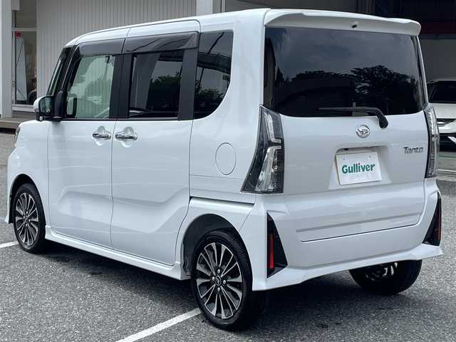 ダイハツ タント カスタム RS 千葉県 2023(令5)年 0.2万km シャイニングホワイトパール 福祉車両/助手席ウェルカムターンシート/トランククレーン式車いす収納装置/純正ナビ（Bluetooth、CD/DVD、フルセグTV）/HDMI/USB/衝突被害軽減ブレーキ/クリアランスソナー/電子パーキングブレーキ/シートヒーター/ハーフレザーシート/フォグランプ/LEDヘッドライト/オートライト/ドライブレコーダー/ETC/ドアバイザー/