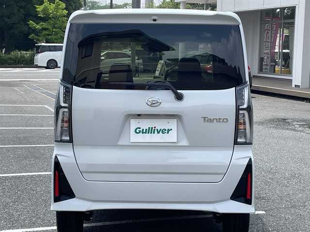 ダイハツ タント カスタム RS 千葉県 2023(令5)年 0.2万km シャイニングホワイトパール 福祉車両/助手席ウェルカムターンシート/トランククレーン式車いす収納装置/純正ナビ（Bluetooth、CD/DVD、フルセグTV）/HDMI/USB/衝突被害軽減ブレーキ/クリアランスソナー/電子パーキングブレーキ/シートヒーター/ハーフレザーシート/フォグランプ/LEDヘッドライト/オートライト/ドライブレコーダー/ETC/ドアバイザー/