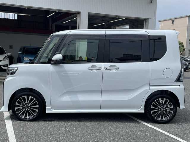 ダイハツ タント カスタム RS 千葉県 2023(令5)年 0.2万km シャイニングホワイトパール 福祉車両/助手席ウェルカムターンシート/トランククレーン式車いす収納装置/純正ナビ（Bluetooth、CD/DVD、フルセグTV）/HDMI/USB/衝突被害軽減ブレーキ/クリアランスソナー/電子パーキングブレーキ/シートヒーター/ハーフレザーシート/フォグランプ/LEDヘッドライト/オートライト/ドライブレコーダー/ETC/ドアバイザー/