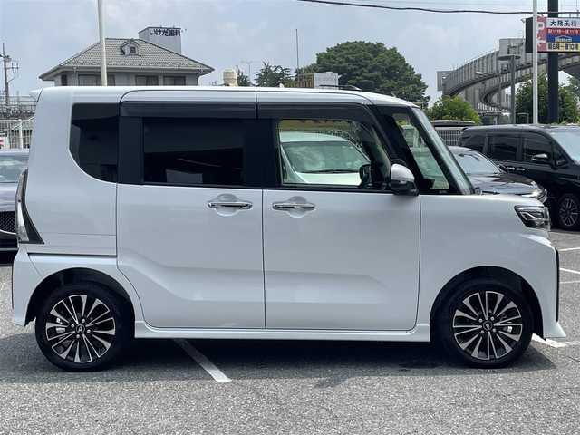 ダイハツ タント カスタム RS 千葉県 2023(令5)年 0.2万km シャイニングホワイトパール 福祉車両/助手席ウェルカムターンシート/トランククレーン式車いす収納装置/純正ナビ（Bluetooth、CD/DVD、フルセグTV）/HDMI/USB/衝突被害軽減ブレーキ/クリアランスソナー/電子パーキングブレーキ/シートヒーター/ハーフレザーシート/フォグランプ/LEDヘッドライト/オートライト/ドライブレコーダー/ETC/ドアバイザー/
