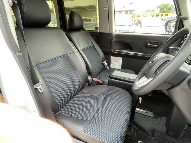 ダイハツ タント カスタム RS 千葉県 2023(令5)年 0.2万km シャイニングホワイトパール 福祉車両/助手席ウェルカムターンシート/トランククレーン式車いす収納装置/純正ナビ（Bluetooth、CD/DVD、フルセグTV）/HDMI/USB/衝突被害軽減ブレーキ/クリアランスソナー/電子パーキングブレーキ/シートヒーター/ハーフレザーシート/フォグランプ/LEDヘッドライト/オートライト/ドライブレコーダー/ETC/ドアバイザー/