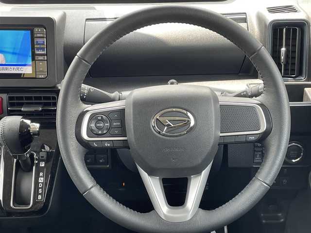 ダイハツ タント カスタム RS 千葉県 2023(令5)年 0.2万km シャイニングホワイトパール 福祉車両/助手席ウェルカムターンシート/トランククレーン式車いす収納装置/純正ナビ（Bluetooth、CD/DVD、フルセグTV）/HDMI/USB/衝突被害軽減ブレーキ/クリアランスソナー/電子パーキングブレーキ/シートヒーター/ハーフレザーシート/フォグランプ/LEDヘッドライト/オートライト/ドライブレコーダー/ETC/ドアバイザー/