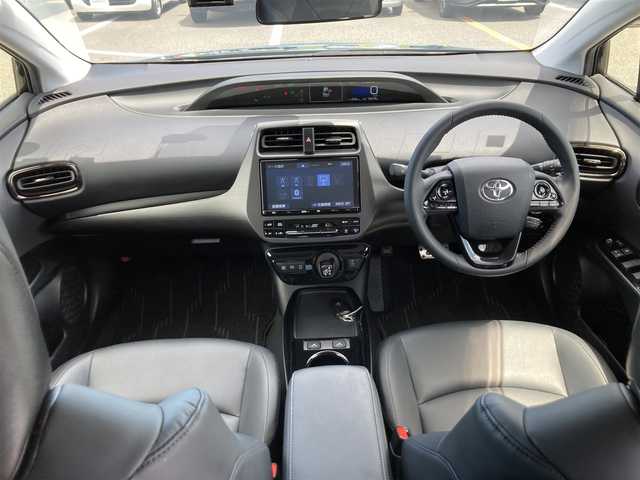 トヨタ プリウス S ツーリングセレ ブラックED 広島県 2021(令3)年 5.3万km プレシャスブラックパール 純正9インチナビ/フルセグ/DVD/CD/BT/全方位カメラ・ビルトインETC/トヨタセーフティセンス/アダプティブクルーズコントロール/前後ドライブレコーダー/前席シートヒーター/黒レザーシート/AC100V/LEDヘットライト/純正17インチアルミホイール/プッシュエンジンスタート/スマートキー/リアスモーク