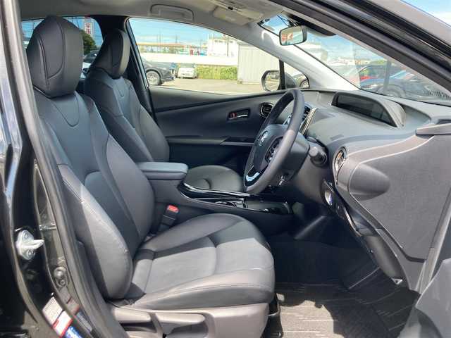 トヨタ プリウス S ツーリングセレ ブラックED 広島県 2021(令3)年 5.3万km プレシャスブラックパール 純正9インチナビ/フルセグ/DVD/CD/BT/全方位カメラ・ビルトインETC/トヨタセーフティセンス/アダプティブクルーズコントロール/前後ドライブレコーダー/前席シートヒーター/黒レザーシート/AC100V/LEDヘットライト/純正17インチアルミホイール/プッシュエンジンスタート/スマートキー/リアスモーク