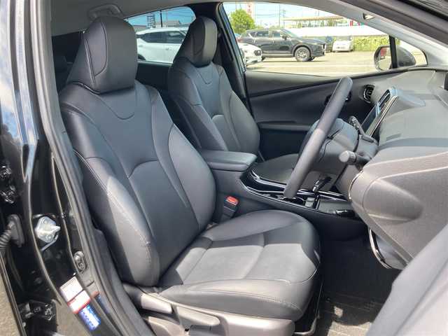 トヨタ プリウス S ツーリングセレ ブラックED 広島県 2021(令3)年 5.3万km プレシャスブラックパール 純正9インチナビ/フルセグ/DVD/CD/BT/全方位カメラ・ビルトインETC/トヨタセーフティセンス/アダプティブクルーズコントロール/前後ドライブレコーダー/前席シートヒーター/黒レザーシート/AC100V/LEDヘットライト/純正17インチアルミホイール/プッシュエンジンスタート/スマートキー/リアスモーク