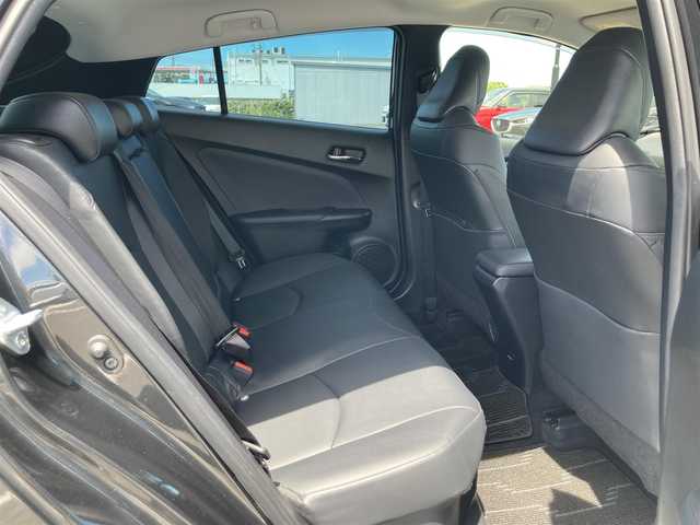 トヨタ プリウス S ツーリングセレ ブラックED 広島県 2021(令3)年 5.3万km プレシャスブラックパール 純正9インチナビ/フルセグ/DVD/CD/BT/全方位カメラ・ビルトインETC/トヨタセーフティセンス/アダプティブクルーズコントロール/前後ドライブレコーダー/前席シートヒーター/黒レザーシート/AC100V/LEDヘットライト/純正17インチアルミホイール/プッシュエンジンスタート/スマートキー/リアスモーク