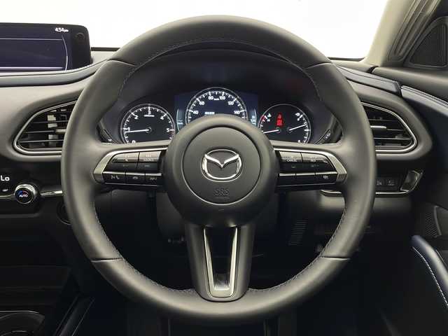 マツダ ＣＸ－３０ XD Sパッケージ 宮崎県 2025(令7)年 0.9万km ジェットブラックマイカ ワンオーナー/i-ACTIVSENSE/〇スマート・ブレーキ・サポート/〇AT誤発進抑制制御［前進時/後退時］/〇車線逸脱警報システム/〇レーンキープ・アシスト・システム/〇オートマチックハイビーム/〇ブラインド・スポット・モニタリング/〇後側方接近車両検知/〇前側方接近車両検知/〇マツダ・レーダー・クルーズ・コントロール/〇クルージング&トラフィック・サポート/〇ドライバー・アテンション・アラート/〇ヘッドアップディスプレイ/純正１０．２５インチセンターディスプレイ/フルセグTV/Bluetooth/３６０°ビュー・モニター/電動リアゲート/LEDヘッドライト/ワイヤレス充電/前後ドライブレコーダー/アイドリングストップ/純正18インチAW/ETC/保証書/取扱説明書