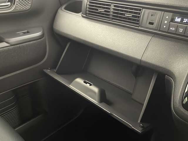 ホンダ Ｎ ＢＯＸ カスタム 宮崎県 2024(令6)年 0.1万km クリスタルブラックパール 禁煙車/バックカメラ/片側パワースライドドア/ホンダセンシング/・衝突軽減ブレーキ（CMBS）/・先行車発進お知らせ機能/・歩行者事故低減ステアリング/・路外逸脱抑制機能/・標識認識機能/・渋滞追従機能付アダプティブクルーズコントロール（ACC）/・車線維持支援システム（LKAS）/・誤発進抑制機能/・後方誤発進抑制機能/・近距離衝突軽減ブレーキ/・急アクセル抑制機能/・パーキングセンサーシステム/電動パーキングブレーキ/オートブレーキホールド/シートヒーター（前席）/LEDヘッドライト/LEDシーケンシャルターンランプ/リアサンシェード/フロアマット